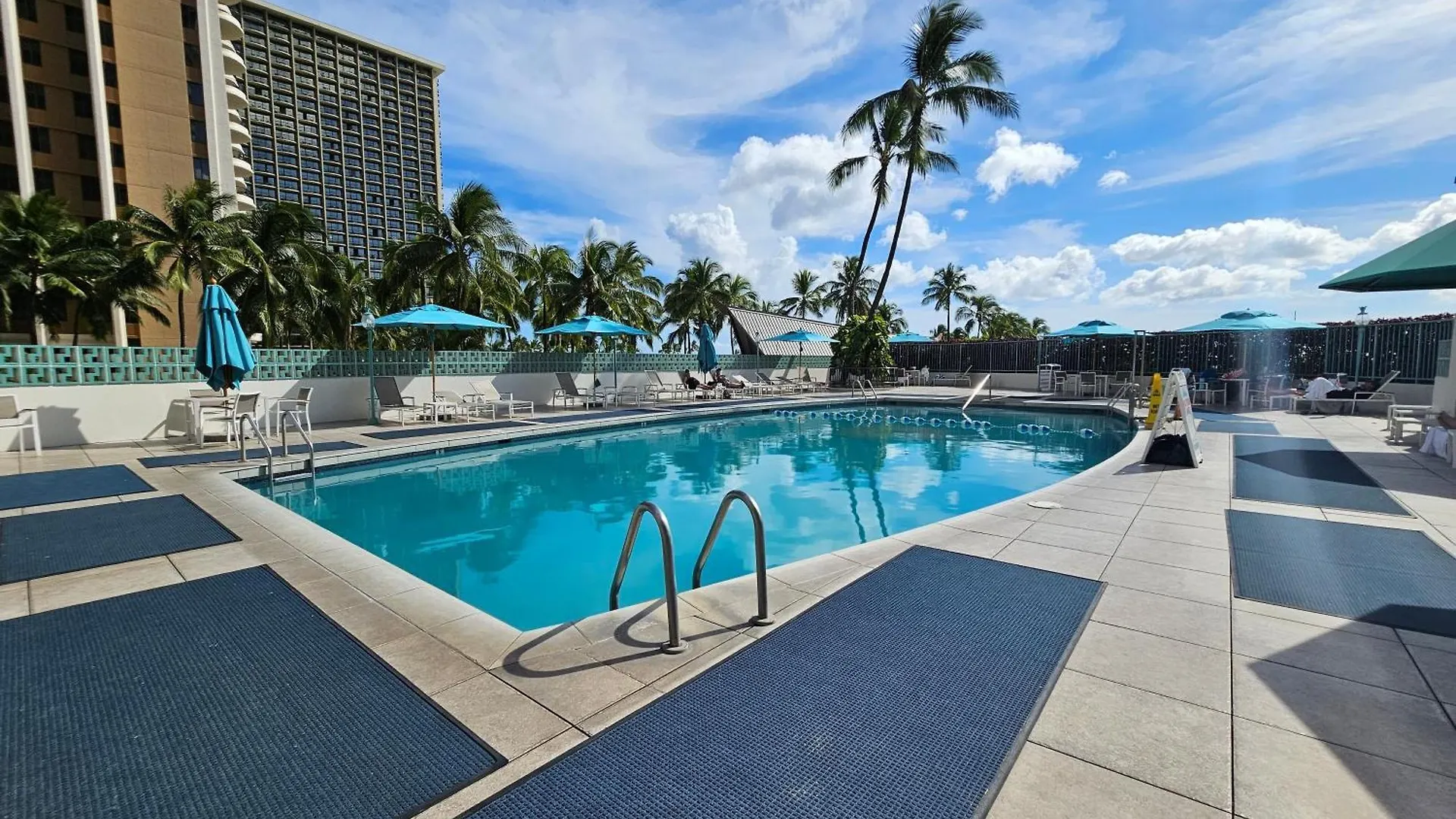 Apartman Fully Furnished Ilikai Tower 525 Condo With Free Wifi, Near Best Waikiki Beaches! Honolulu