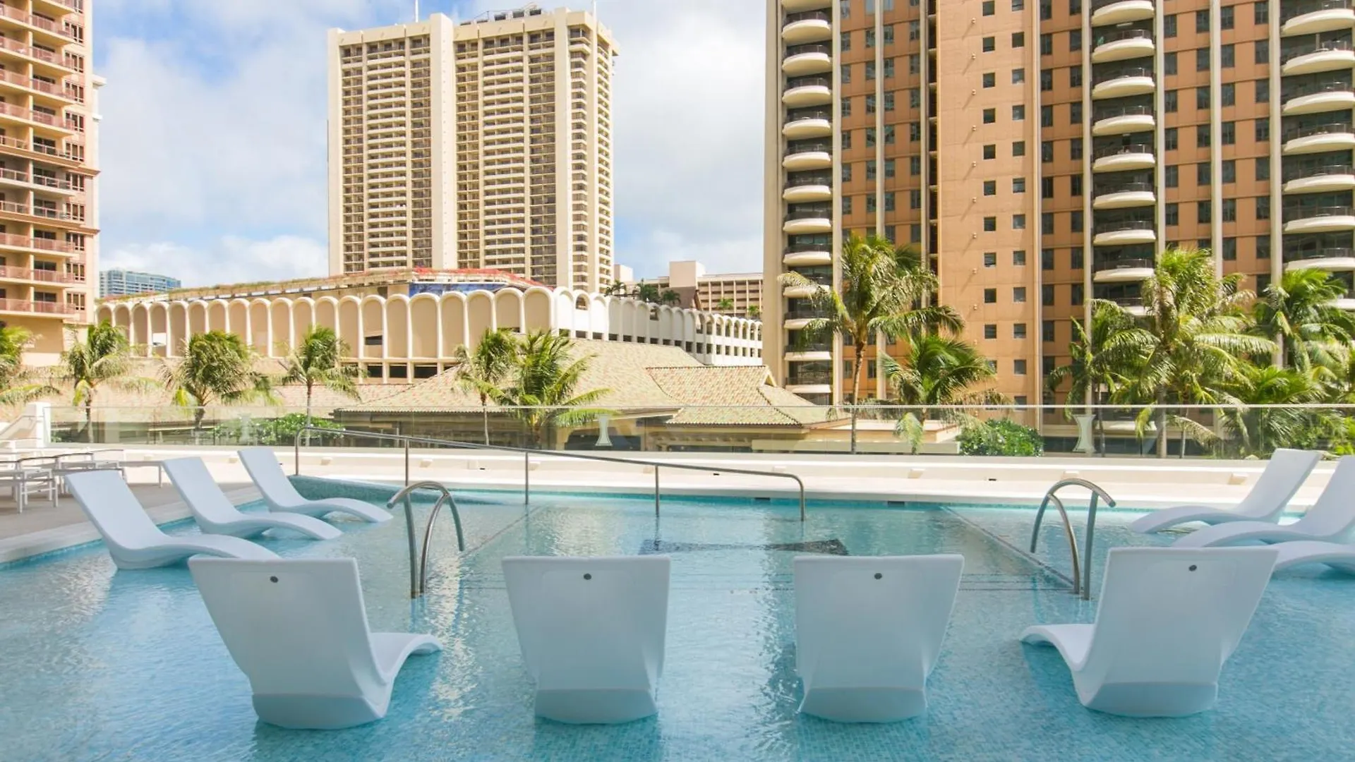 Apartman Fully Furnished Ilikai Tower 525 Condo With Free Wifi, Near Best Waikiki Beaches! Honolulu